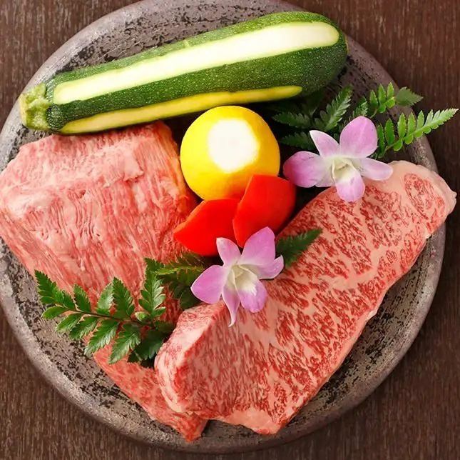 肉の美味しさを追求します！極上の肉料理を是非ともご賞味あれ。