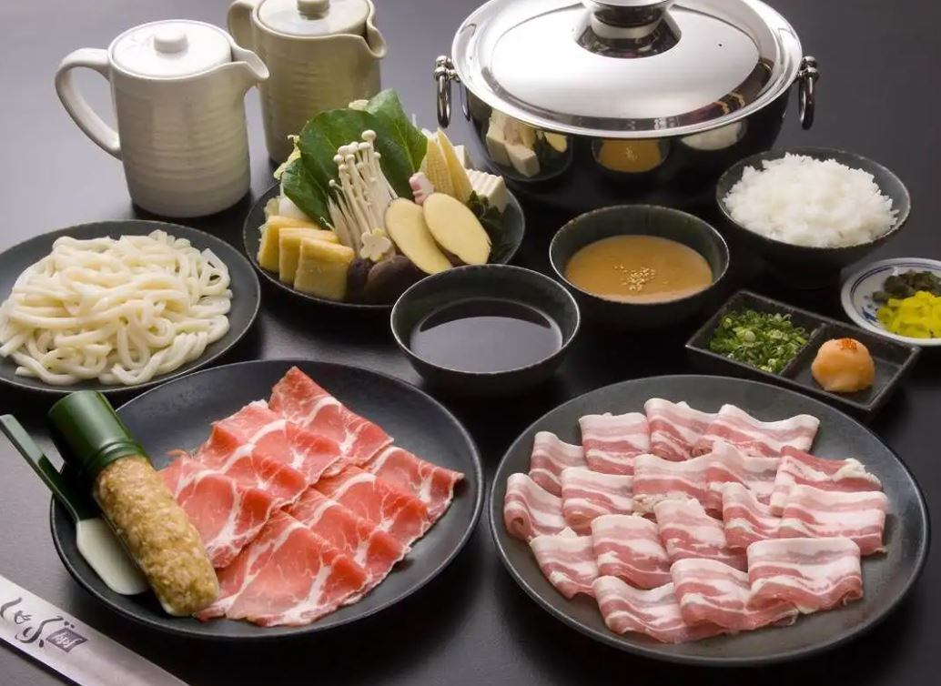 Eat hotpot and fill your heart and soul! Over 20 kinds of fresh vegetables are all-you-can-eat!