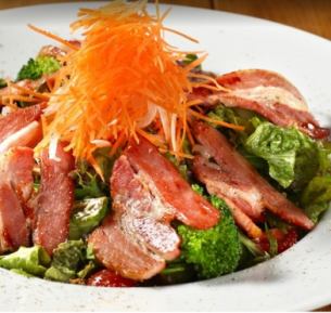 ベーコンとアンチョビサラダ