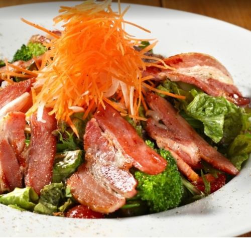 ベーコンとアンチョビサラダ