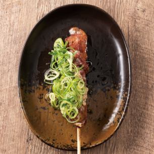 Liver skewers with plenty of green onions and sesame salt