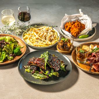 【当店自慢の肉料理を味わい尽くす！】当店名物スペアリブがメイン＆150分飲み放題付き全8品
