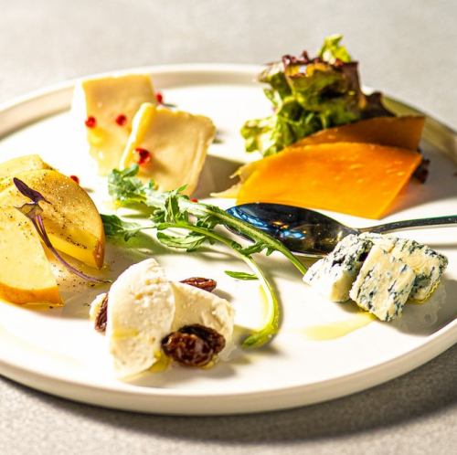 Assorted 5 kinds of cheese