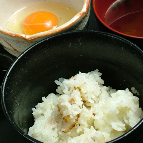 Egg over rice (dashi, sea urchin)