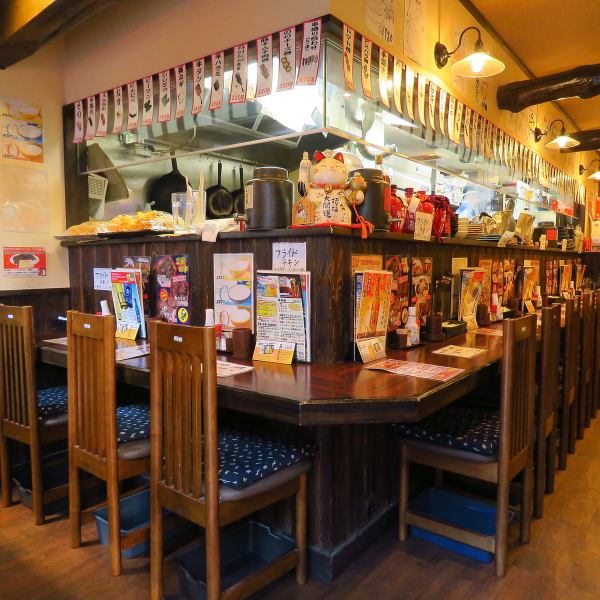 [Recommended for small banquets] There are plenty of table seats recommended for 4 people ◎ Up to 6 groups can be accommodated.Of course, we also welcome large parties! Please use it for banquets, primary parties, secondary parties, alumni associations, welcome and farewell parties, etc. ♪