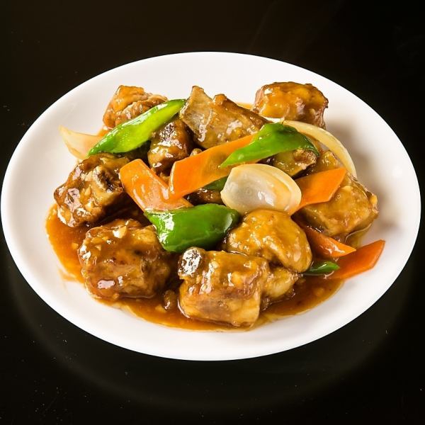 Braised spare ribs in soy sauce