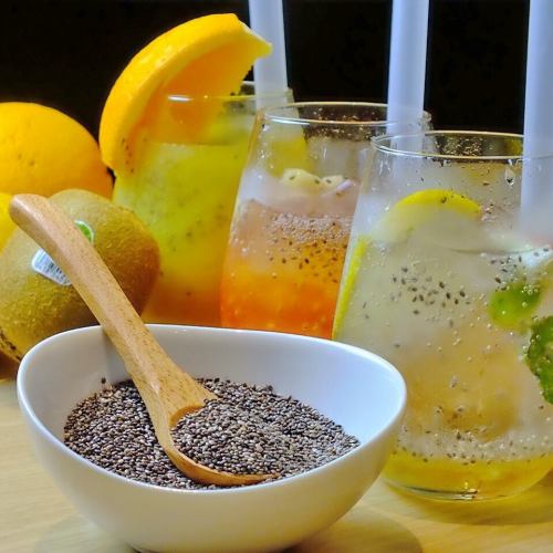 [Chia Seed Cocktail] Superfoods that are a hot topic in the streets!