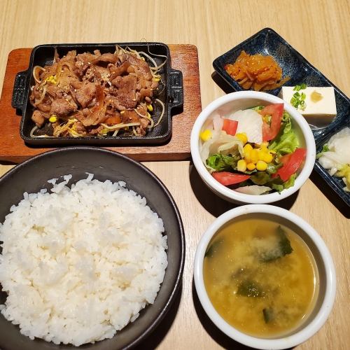 牛バラ炒め定食
