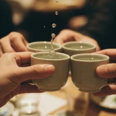 「今宵、利き酒、東北巡り。あなたを虜にする一杯、必ず見つかります。」