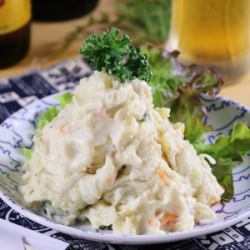 By the way, another dish ♪ Homemade potato salad "share size 390 yen" "mini size 100 yen"