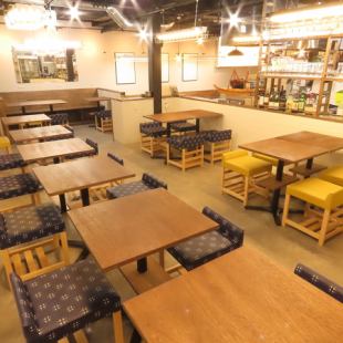 You can spend your time relaxing in the homey atmosphere of the store.Please use it for a variety of occasions such as girls' night out and various banquets.
