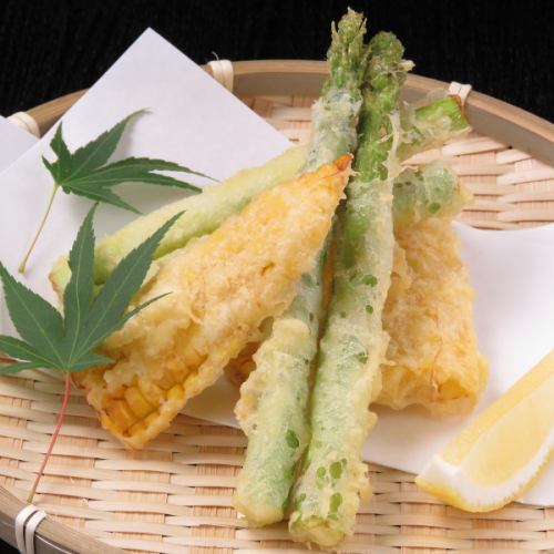 Corn and asparagus tempura