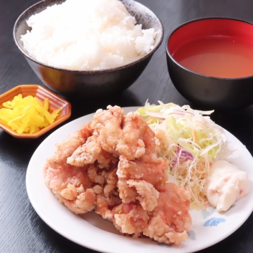 【5種類から選べる!】ボリューム満点◎ガッツリ食べたい日にもピッタリな「唐揚げ鬼盛り定食」