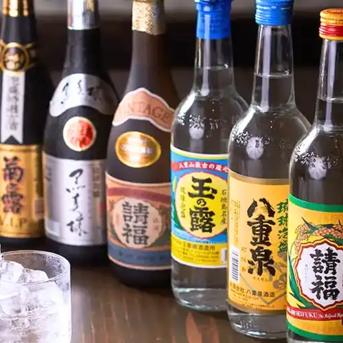 島の味引き立てる厳選酒