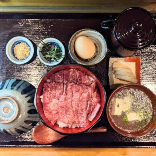石垣牛の肉まぶし (ロース)プレミアムタイムのみの限定メニュー(15:00~17:30)