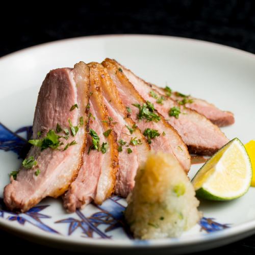 Charbroiled black tea duck cooked at low temperature