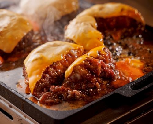 黒毛和牛レアハンバーグランチ