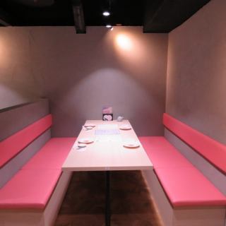 ３～６名様でご利用いただけるテーブル席