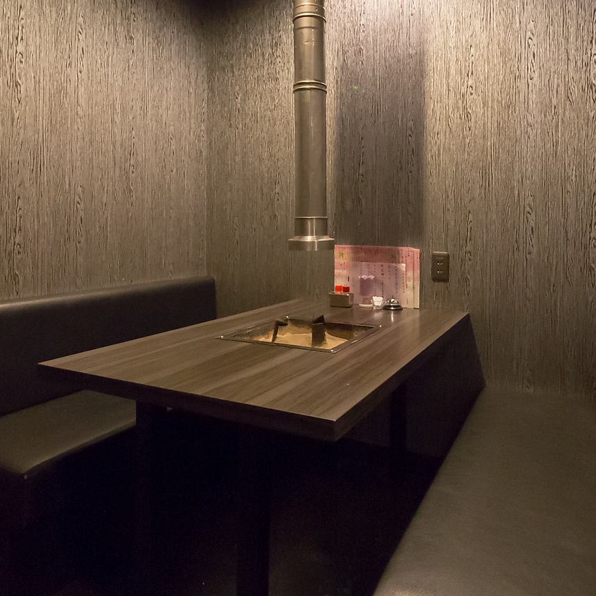 リーズナブルにご自身で焼く炉端焼きを落ち着いた空間で◎