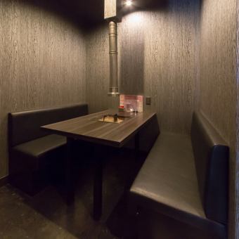 5名掛けの半個室が2席あります