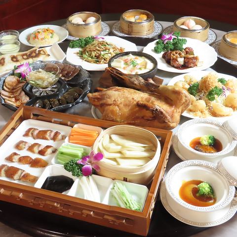 中華ならではの雰囲気のある個室もご用意しております。