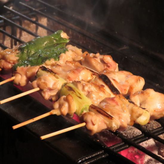 The skewer menu is slowly savory over charcoal ♪ You can order from one ☆
