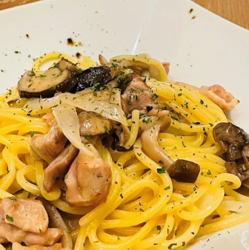 Japanese-style pasta with chicken and yuzu pepper