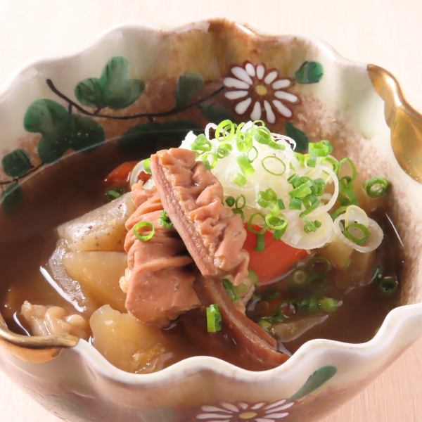 【やみつきになるこのうまさ！】名物もつ煮込み