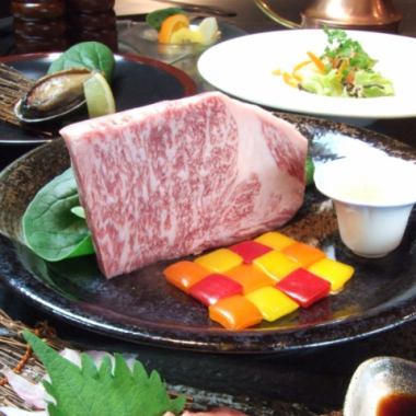 【三代家庭聚會】最好的肉、廚師、空間全部屬於自己！最多10人的私人套餐88,000日元～