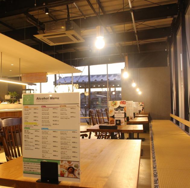 ビュッフェスタイル 結婚式2次会 各種宴会に 貸切パーティープラン 4000円 ディスイズカフェ This Is Cafe 袋井店