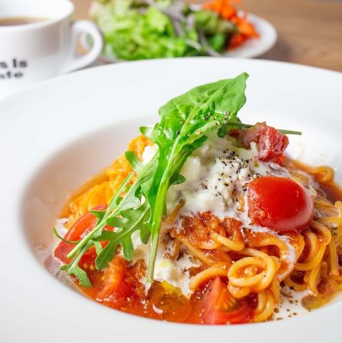 ストラッチャテッラのトマトパスタ