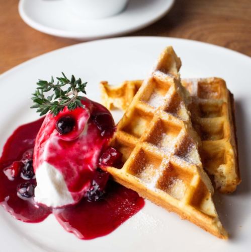 ベリーワッフル