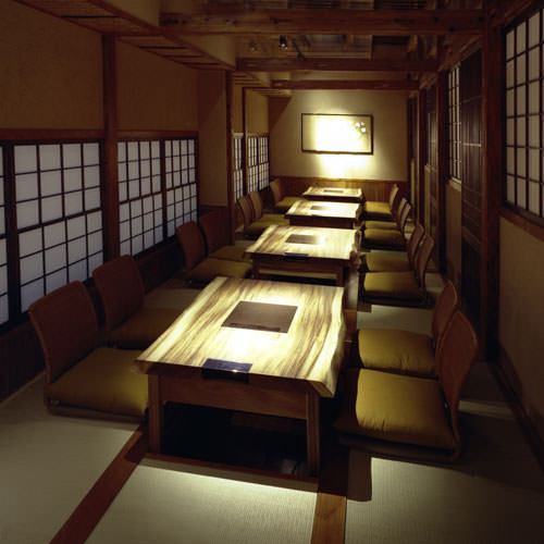 There are private room seats that can be used by large groups.You can enjoy without worrying about the surroundings.The location is about 1 minute on foot from Akihabara Station, and the location is easy to access, making it ideal for corporate banquets.