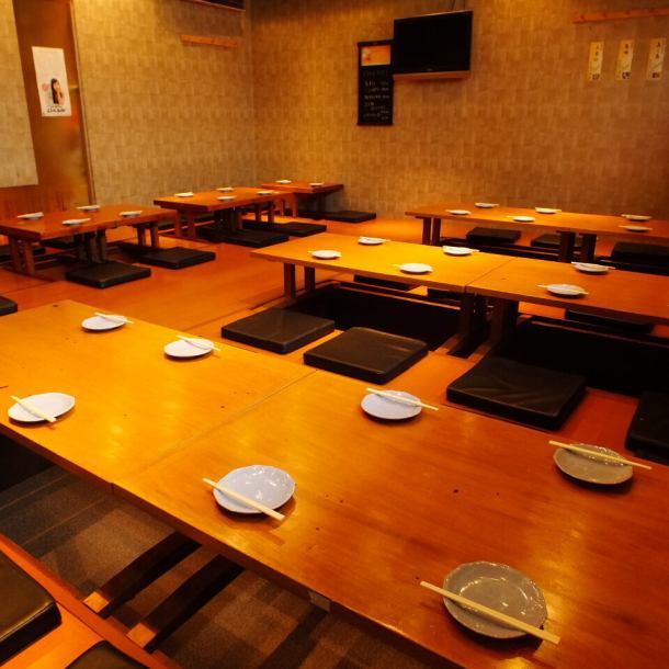 大人数忘年会、歓迎会や打ち上げなどの大型宴会はお任せください！！広々とした店内最大１２０名様までご利用いただけます貸切のご相談も承っておりますので、お気軽にご相談ください