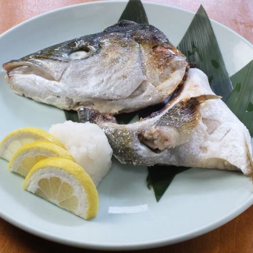 Saikyo-yaki Silver Cod / Salt-grilled Yellowtail Head / Salt-grilled Tuna Head