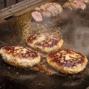 [Group Dinner Course] Kobe Beef Hamburg Steak, Pork Steak, and All-You-Can-Eat Crab Buffet Plan