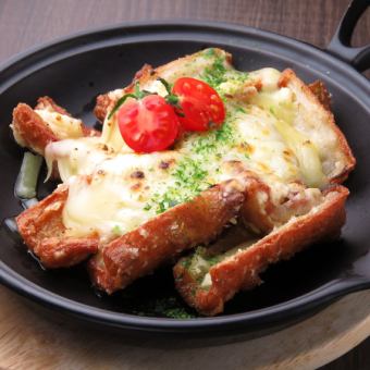 Fried chikuwa with cheese