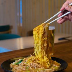 自家製オイスターソースあんかけ焼きそば