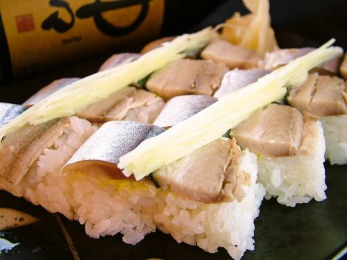 Specialty saury sushi