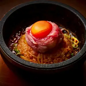 검은 털 일본소 비빔밥