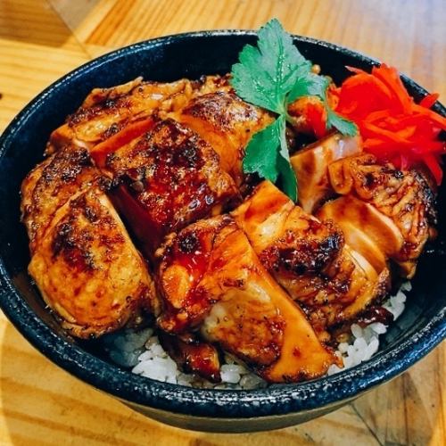 Limited to 10 meals! Yakitori bowl with transcendent cospa