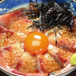 瑪莎黃尾魚蓋飯