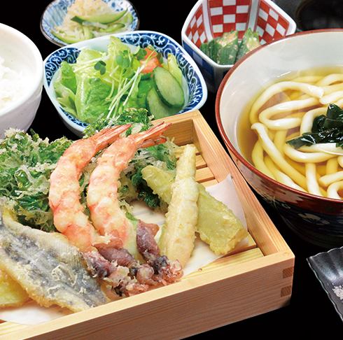 春の天ぷらうどん定食