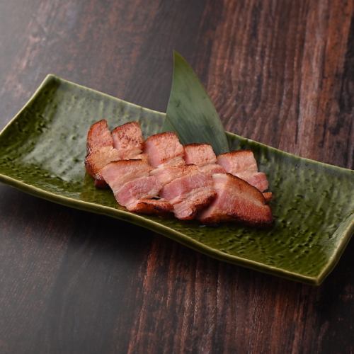 [Marinated in Hakkaisan sake lees] Broiled bacon