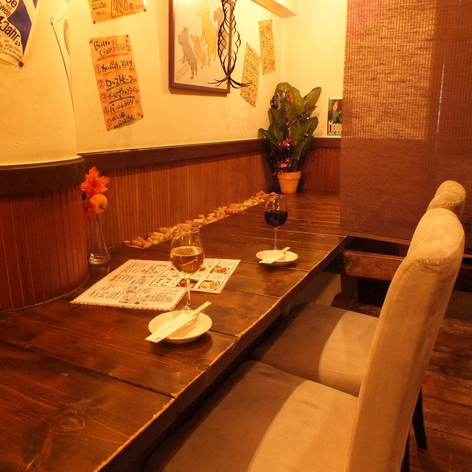 美味しい料理と豊富なワインを楽しむムーディな二人だけの夜☆☆