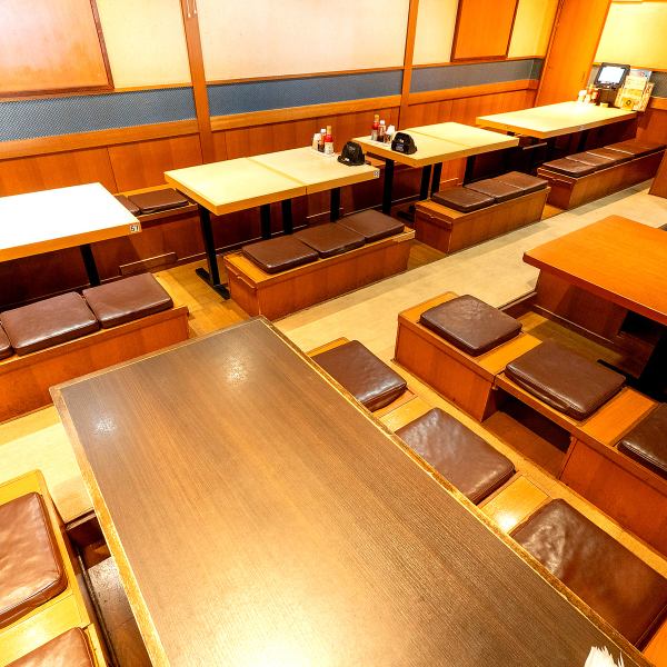 ご家族でのご利用も大歓迎です！ゆったり過ごせる席は気心知れたご友人との飲み会から、団体様まで幅広いシチュエーションにご利用頂けます。