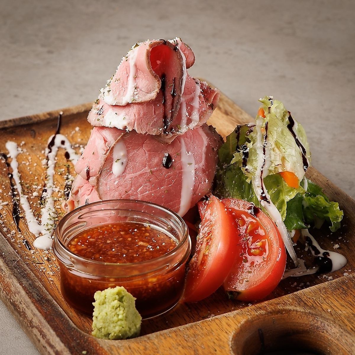 All-you-can-eat and drink course with roast beef and meat sushi is only 3,480 yen☆