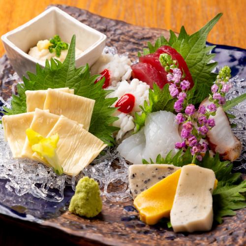 鮮魚と生麩と湯葉のお造り盛合せ