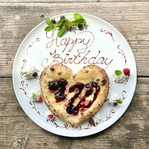 《誕生日・記念日》メッセージ付の【A】PIZZAオリジナルハート型ピッツァでサプライズ…♪