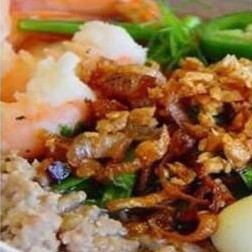 Phu Thi Yunan Van (Mekong Delta soup noodles)